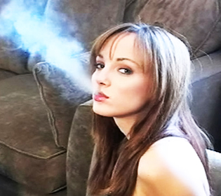 Jaqueline Gives Charlie Sexy Smoke Lessons Smoking Fetish Videos